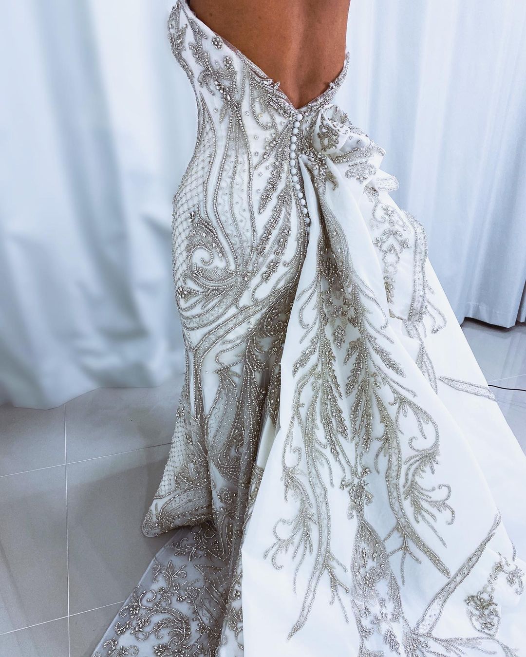 Exquisite Crystal Beaded Mermaid Wedding Dresses Sweetheart Sleeveles Sequined Bridal Gowns Custom Made Plus Size Formal Dress