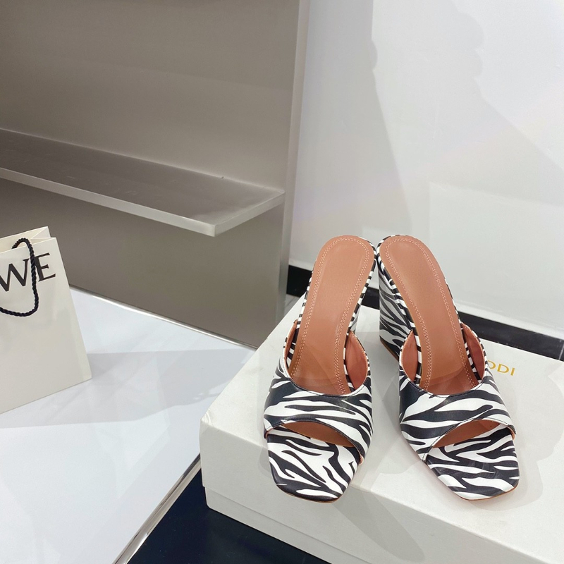 2022 new sandals, high-grade goddess temperament, Fan Po and high heels, high-quality fashion women, zebra leather, sexy., Black
2022 new sandals, high-grade goddess temperament, Fan Po and high heels, high-quality fashion women, zebra leather, sexy., Black