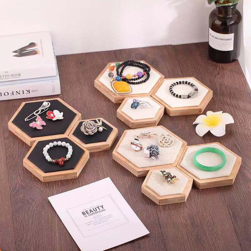 Jewelry Pouches Bags Bamboo And Wood Hexagonal Three-piece Ring Earrings Necklace Display Stand PropsJewelry
Jewelry Pouches Bags Bamboo And Wood Hexagonal Three-piece Ring Earrings Necklace Display Stand PropsJewelry
