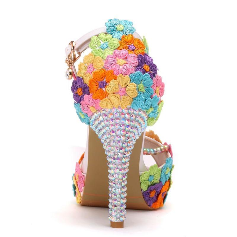 Crystal Queen Ankle Strap Women Sweet Fashion White Colored Floral Stilettos Party Tassel Bridal Wedding Shoes High Heel 220328