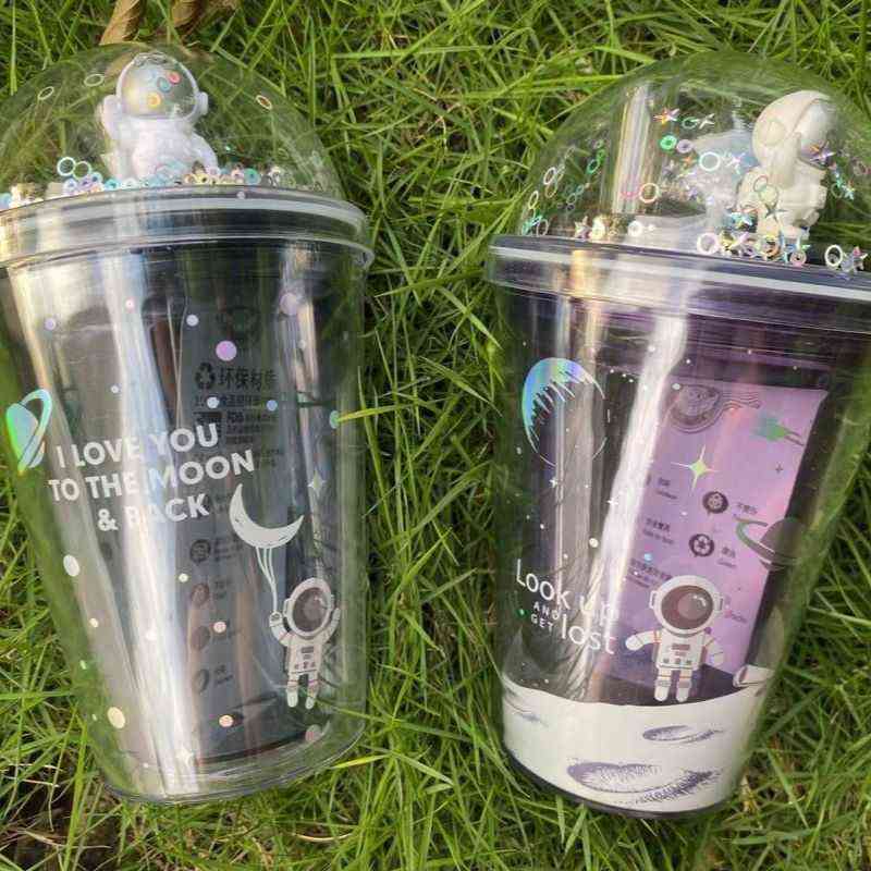 Space Universe Astronaut Straight Tumblers with 3D Lid 380ml Double Layer Transparent Plastic Straw Mugs for Cold Drink Milk Tea L220624
Space Universe Astronaut Straight Tumblers with 3D Lid 380ml Double Layer Transparent Plastic Straw Mugs for Cold Drink Milk Tea L220624