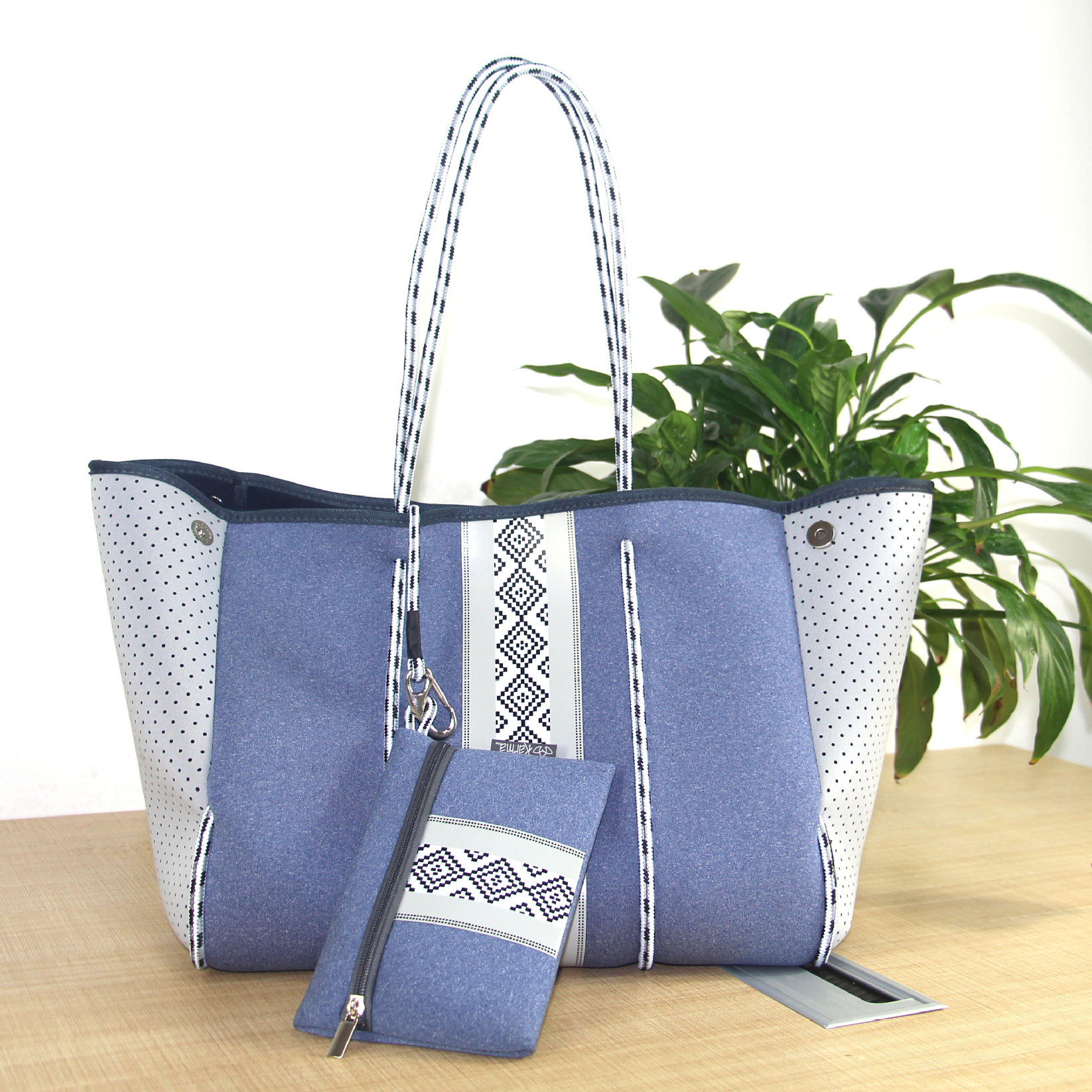 Neoprene Tote Beach Bag Women Casual ToteBags Fashion Waterproof Large Handbag Female Large Capacity Shoulder Bag Shopping Bolsa
Neoprene Tote Beach Bag Women Casual ToteBags Fashion Waterproof Large Handbag Female Large Capacity Shoulder Bag Shopping Bolsa