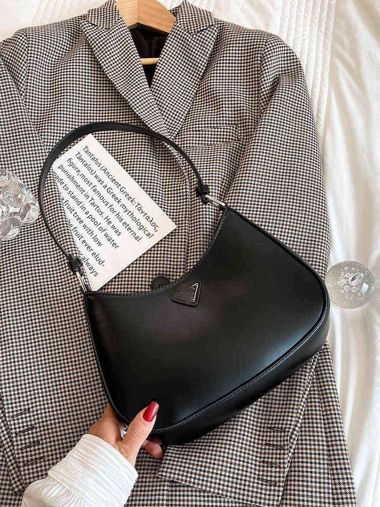 Top Designer Women' Bag large capacity armpit one medieval half moon saddle baguetteWomen'sHigh
Top Designer Women' Bag large capacity armpit one medieval half moon saddle baguetteWomen'sHigh