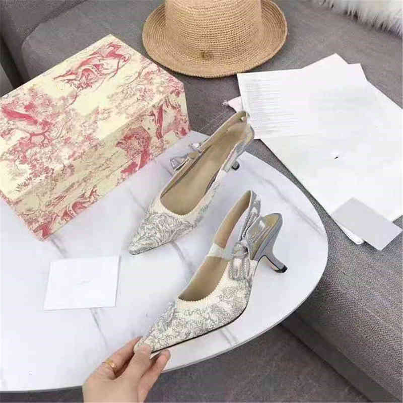Dress Shoes Designer Luxury D family women's shoes mesh pointed bow letter heel embroidered d Kitten Heel one line belt fairy style, Box
Dress Shoes Designer Luxury D family women's shoes mesh pointed bow letter heel embroidered d Kitten Heel one line belt fairy style, Box