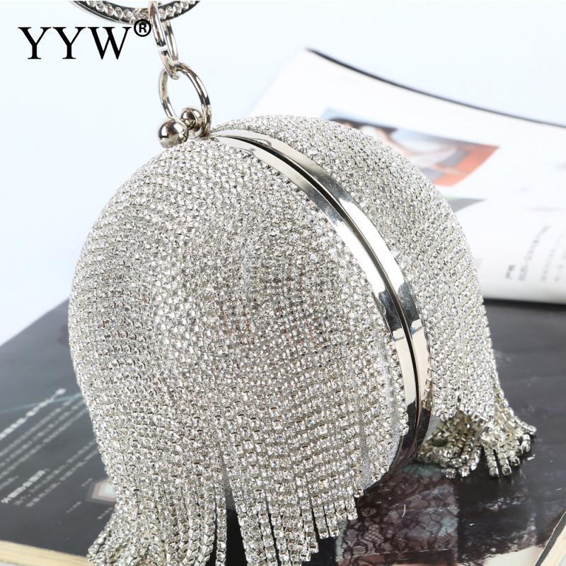Sliver Diamonds Round Ball Evening Bags For Women Fashion Mini Tassels Clutch Bag Ladies Ring Handbag Clutches 220815, Silver b
Sliver Diamonds Round Ball Evening Bags For Women Fashion Mini Tassels Clutch Bag Ladies Ring Handbag Clutches 220815, Silver b