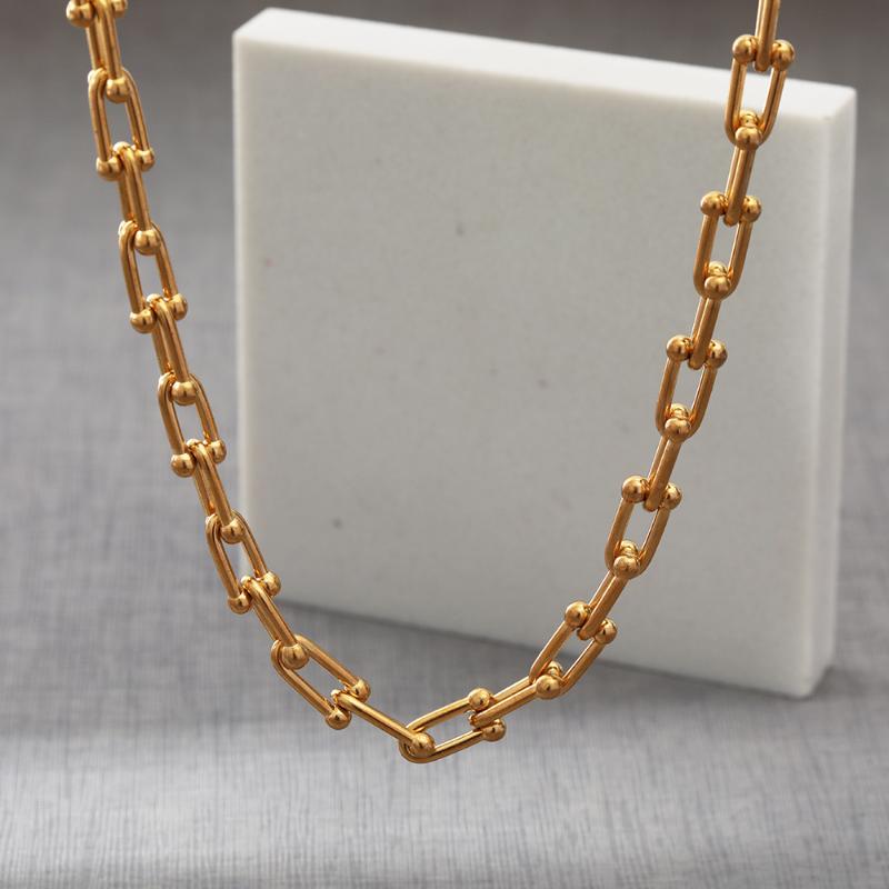 Chokers Light Luxury Niche Design Stainless Steel Ladies Necklace 18K Real Gold Plated Waterproof And Anti-Fading Fashion JewelryChokers
Chokers Light Luxury Niche Design Stainless Steel Ladies Necklace 18K Real Gold Plated Waterproof And Anti-Fading Fashion JewelryChokers