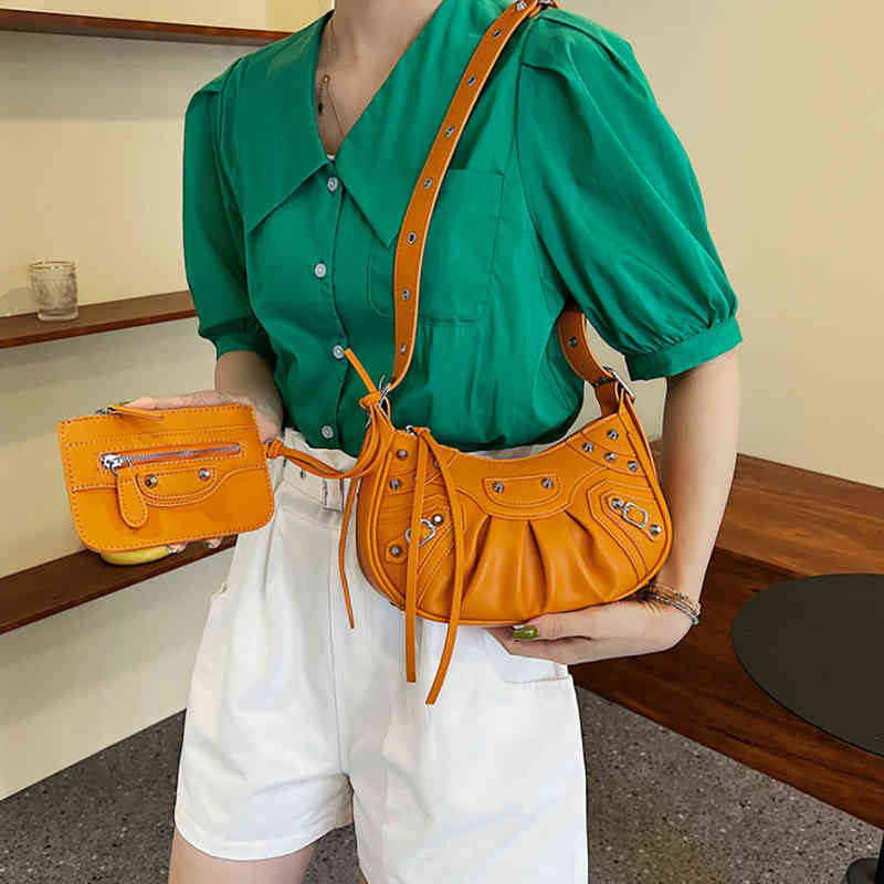 Evening Bag Tassel Handbags and Purses Fashion Shoulder Crossbody Female Purse Multipocket Pu Moon Leather Orange 220630, Brown
Evening Bag Tassel Handbags and Purses Fashion Shoulder Crossbody Female Purse Multipocket Pu Moon Leather Orange 220630, Brown