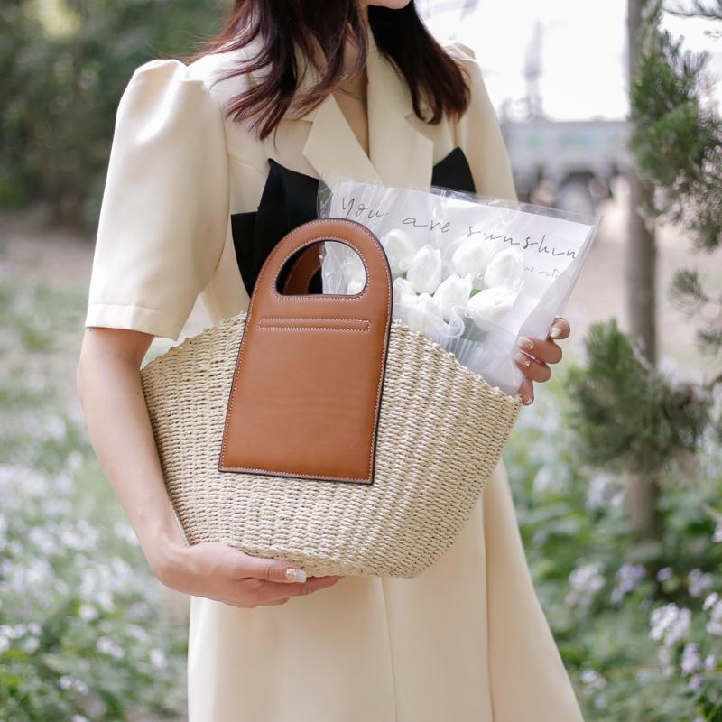Evening Bags Straw Women Bag 2022 Luxury Brands Summer Beach Tote Vintage Cute Big Handbags Purse Designer Leather, Khaki
Evening Bags Straw Women Bag 2022 Luxury Brands Summer Beach Tote Vintage Cute Big Handbags Purse Designer Leather, Khaki