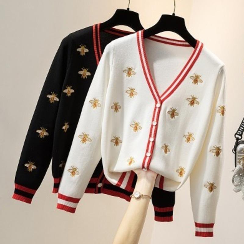 Women' Sweaters High Sweater Women Quality Fashion Designer Bee Embroidery Cardigan Korean Contrast Long Sleeve Single Breasted Knitted Top, Black
Women' Sweaters High Sweater Women Quality Fashion Designer Bee Embroidery Cardigan Korean Contrast Long Sleeve Single Breasted Knitted Top, Black