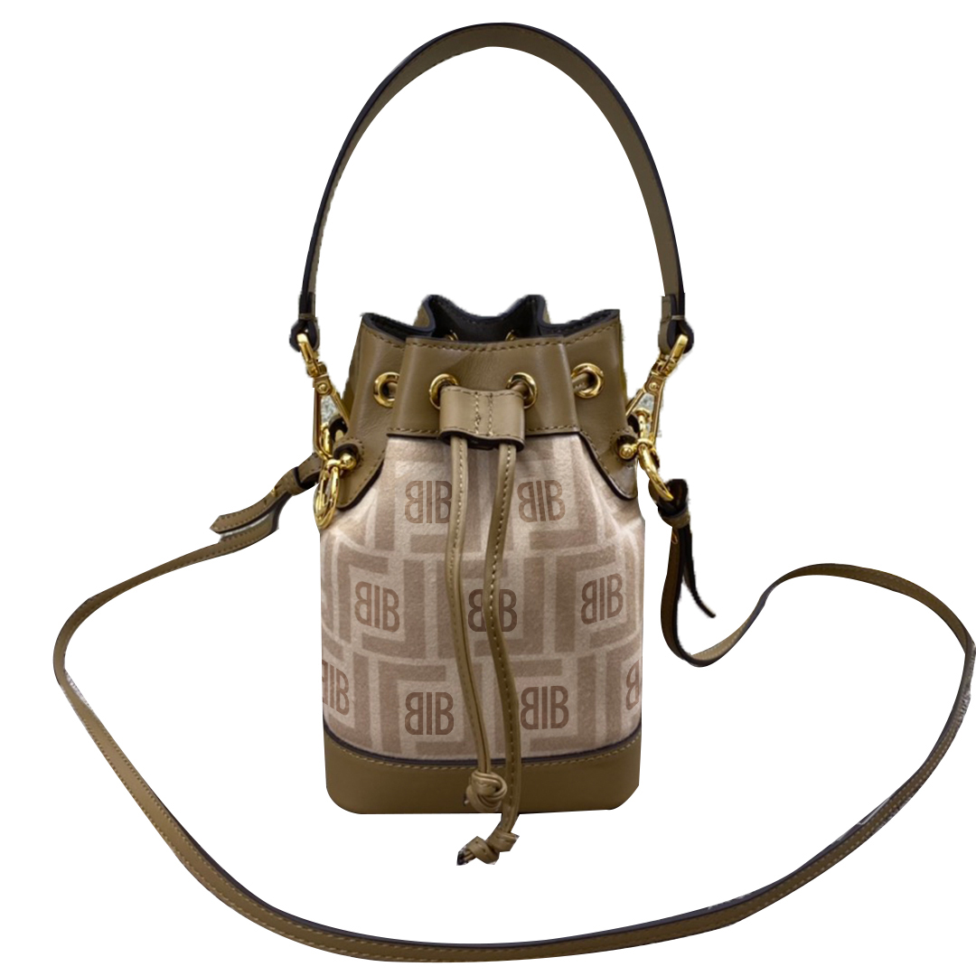 Designer Bag Classic Luxury Fashion High Quality Genuine Leather Handbag 18CM, Gift bags
Designer Bag Classic Luxury Fashion High Quality Genuine Leather Handbag 18CM, Gift bags
