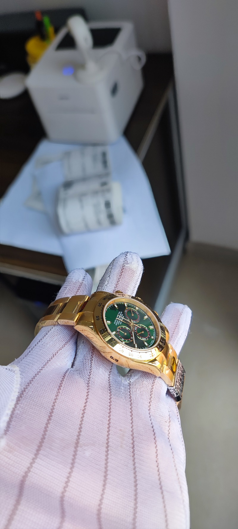40mm yellow gold green dial thin 12.6mm classic men watch automatic 7750 chronograph sapphire crystal waterproof wristwatch top quality casual bracelet 116508 hot
40mm yellow gold green dial thin 12.6mm classic men watch automatic 7750 chronograph sapphire crystal waterproof wristwatch top quality casual bracelet 116508 hot