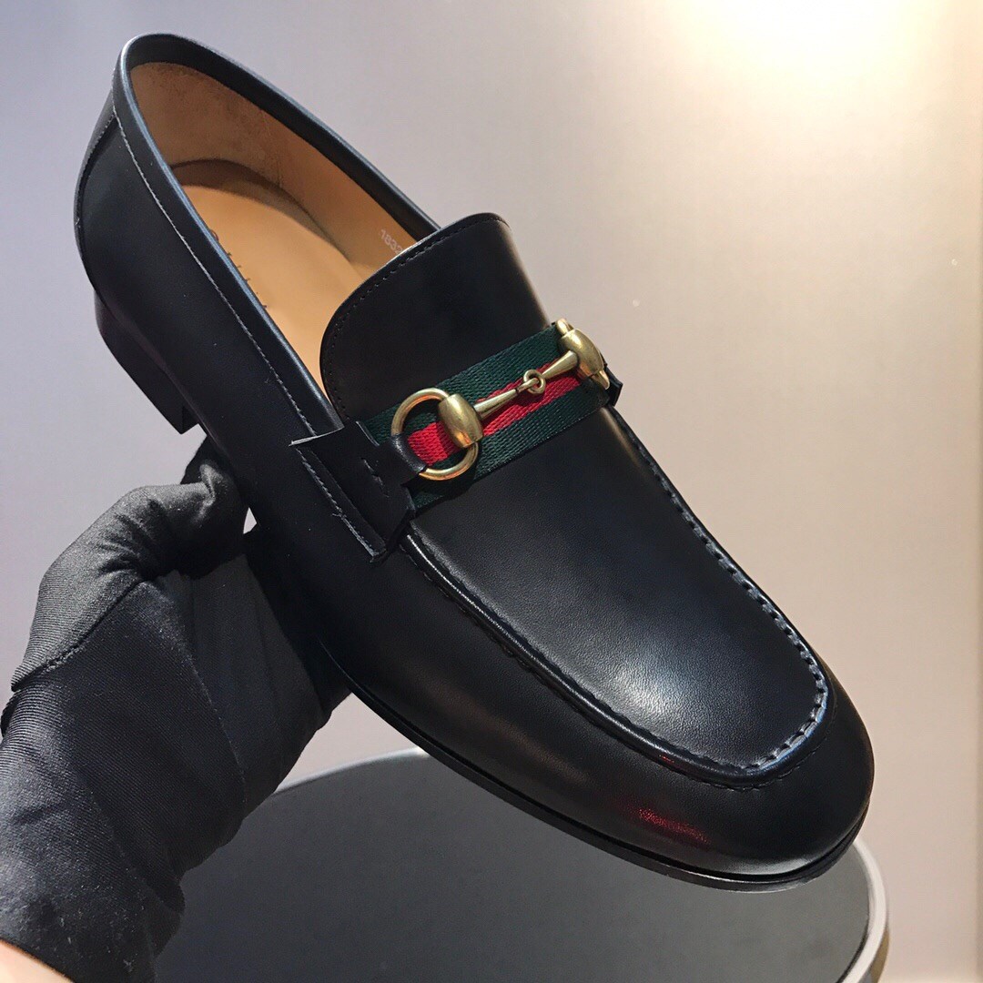 New Fashion Gold Men Velvet Dress Shoes Italian Mens Dresses Shoe Luxury Designer Handmade Slip-on Driving Loafers, #31
New Fashion Gold Men Velvet Dress Shoes Italian Mens Dresses Shoe Luxury Designer Handmade Slip-on Driving Loafers, #31