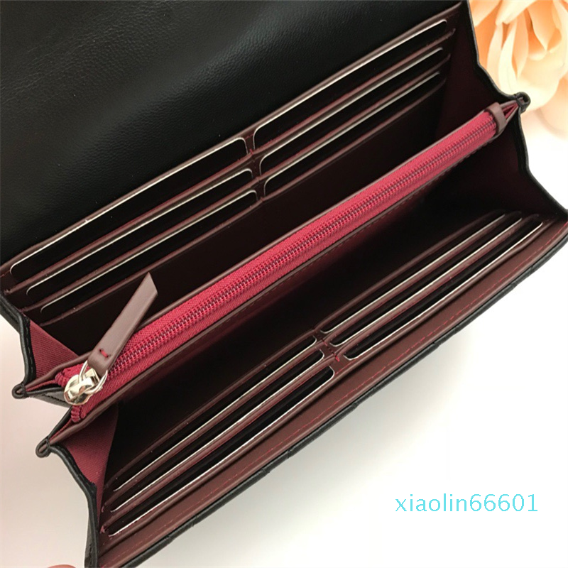 Designer-High Quality Ladies Shoulder Bag Flip Clutch Caviar Lambskin Wallet, Black lambskin silver buckle
Designer-High Quality Ladies Shoulder Bag Flip Clutch Caviar Lambskin Wallet, Black lambskin silver buckle