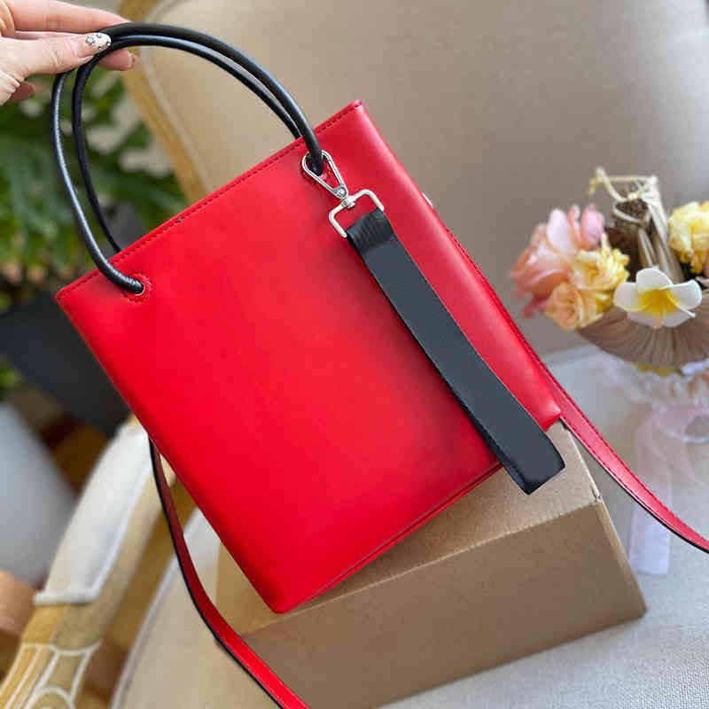 Shoulder Bag Bucket Bags Leather Designer Handbag Ladies Crossbody Bags Fashion Women Quilted Handbags Female Messenger Vintage Bag Purses, Balen051201
Shoulder Bag Bucket Bags Leather Designer Handbag Ladies Crossbody Bags Fashion Women Quilted Handbags Female Messenger Vintage Bag Purses, Balen051201