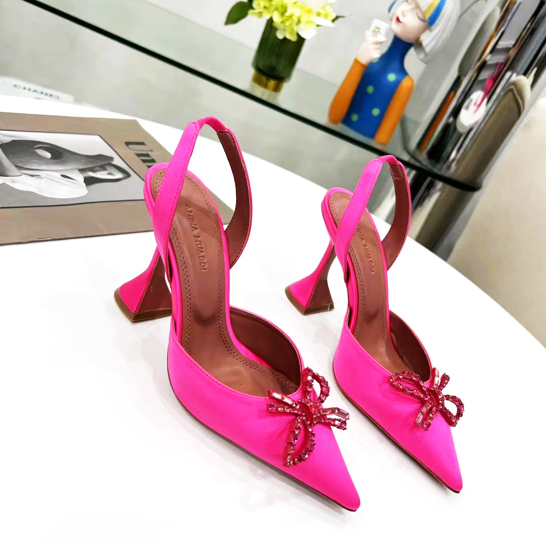 Amina Muaddi Rosie Crystal-Embellished bow-detailed Silk Pumps shoes spool Heels sandals Slingback for women Luxury Designers Dress shoe Evening factory footwear, Black
Amina Muaddi Rosie Crystal-Embellished bow-detailed Silk Pumps shoes spool Heels sandals Slingback for women Luxury Designers Dress shoe Evening factory footwear, Black