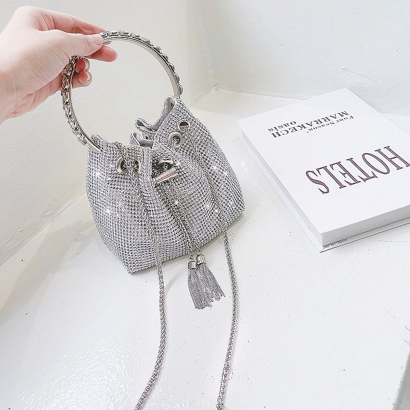 2022 new rhinestone handbag shiny tassel diamond bucket bag banquet dress bag diagonal women's Purses
2022 new rhinestone handbag shiny tassel diamond bucket bag banquet dress bag diagonal women's Purses