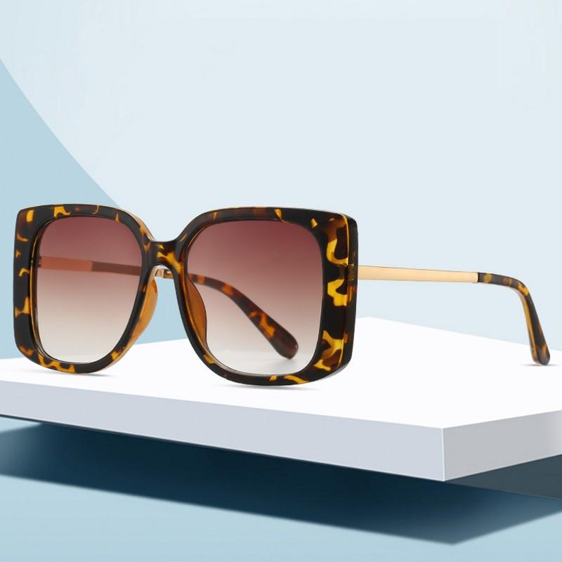 Sunglasses Oversized Women Luxury Transparent Gradient Sun Glasses Big Frame Vintage Eyewear Square For LadySunglasses
Sunglasses Oversized Women Luxury Transparent Gradient Sun Glasses Big Frame Vintage Eyewear Square For LadySunglasses