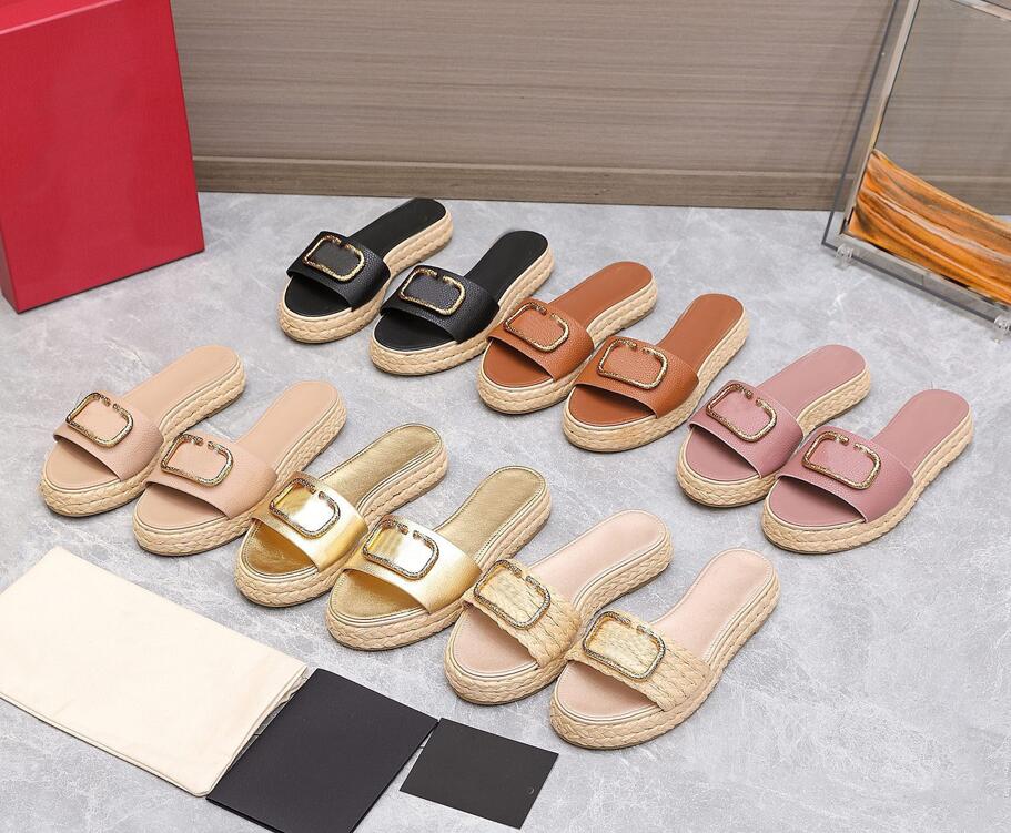 V SIGNATURE SLIDE SANDAL GRAINY COWHIDE Designer luxury women Straw woven outdoor shoes06, Color 1
V SIGNATURE SLIDE SANDAL GRAINY COWHIDE Designer luxury women Straw woven outdoor shoes06, Color 1