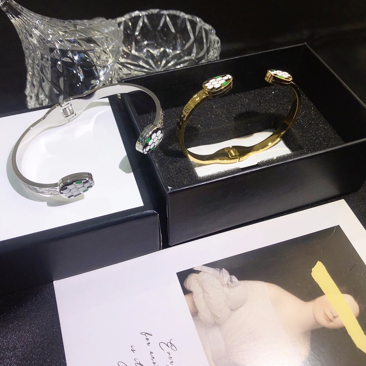 Europe America Fashion Style Bracelets Women Bangle Luxury Designer Jewelry 18K Gold Plated Stainless steel Wedding Lovers Gift Bangles Wholesale S170
Europe America Fashion Style Bracelets Women Bangle Luxury Designer Jewelry 18K Gold Plated Stainless steel Wedding Lovers Gift Bangles Wholesale S170