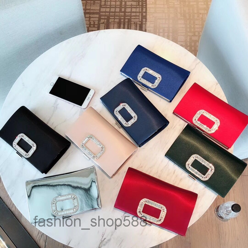 Be005High-end new evening bag with pearl button soft evening bags handmade patchwork color fa
Be005High-end new evening bag with pearl button soft evening bags handmade patchwork color fa
