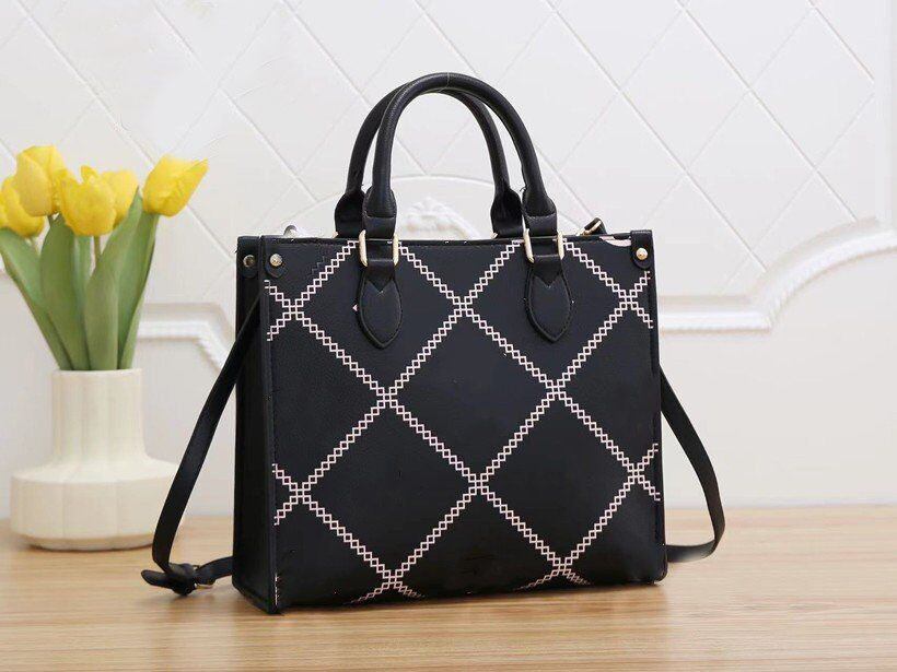 TZ Women Luxurys Classic Designers Bags multicolor Casual travel large capacity tote bag PU Leather fashion flower shoulder bag's Shopping CrossbodyBag handbags, Additional shipping
TZ Women Luxurys Classic Designers Bags multicolor Casual travel large capacity tote bag PU Leather fashion flower shoulder bag's Shopping CrossbodyBag handbags, Additional shipping