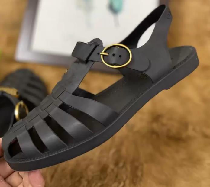 2022 designer brand latest sandals waterproof and antiskid fashion three colors high quality women men 38-45, Blue
2022 designer brand latest sandals waterproof and antiskid fashion three colors high quality women men 38-45, Blue