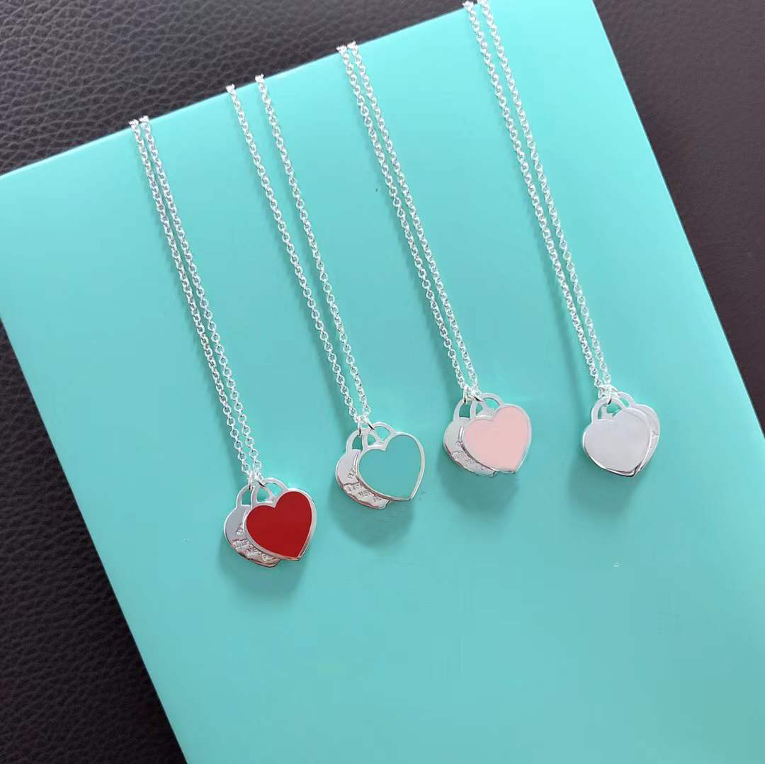 Luxury Necklace for Woman couple ceramics 45cm LOVE Dual Heart red pink Vintage Collar Costume lovers tt Jewelry blue box Womens designer jewelry
Luxury Necklace for Woman couple ceramics 45cm LOVE Dual Heart red pink Vintage Collar Costume lovers tt Jewelry blue box Womens designer jewelry
