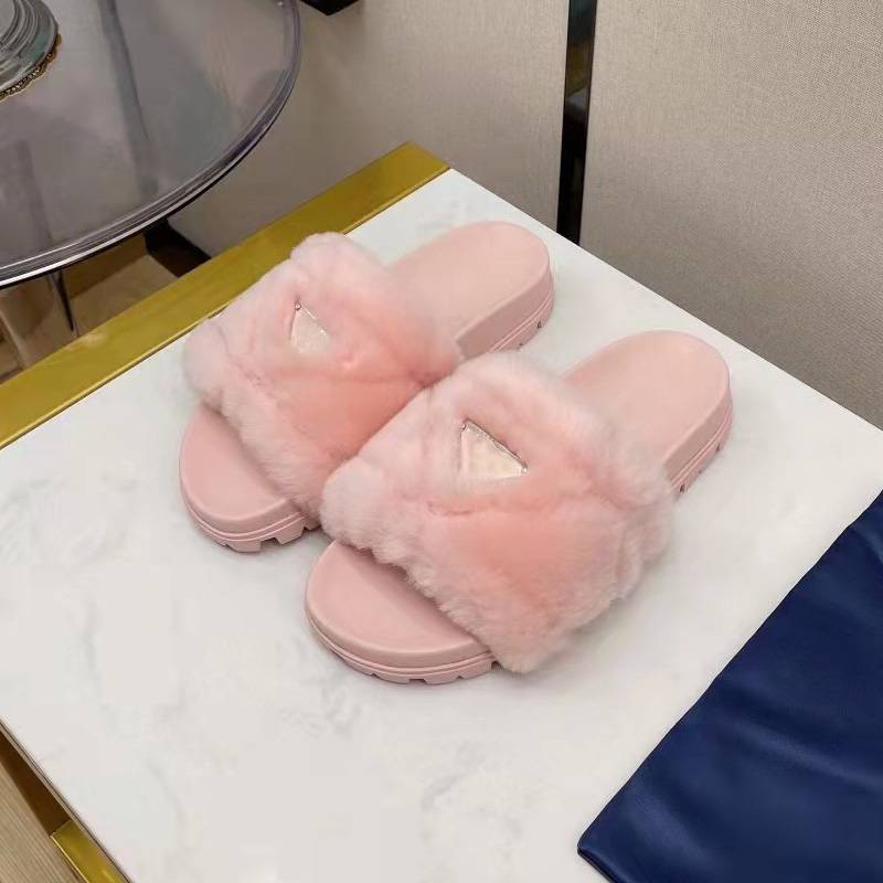 Woman Pink Fluffy Slipper Fashion Flat Heels Fur Slide Designer Sandals Comfortable Plush Triangle Winter Warm House Shoes With Box, White
Woman Pink Fluffy Slipper Fashion Flat Heels Fur Slide Designer Sandals Comfortable Plush Triangle Winter Warm House Shoes With Box, White