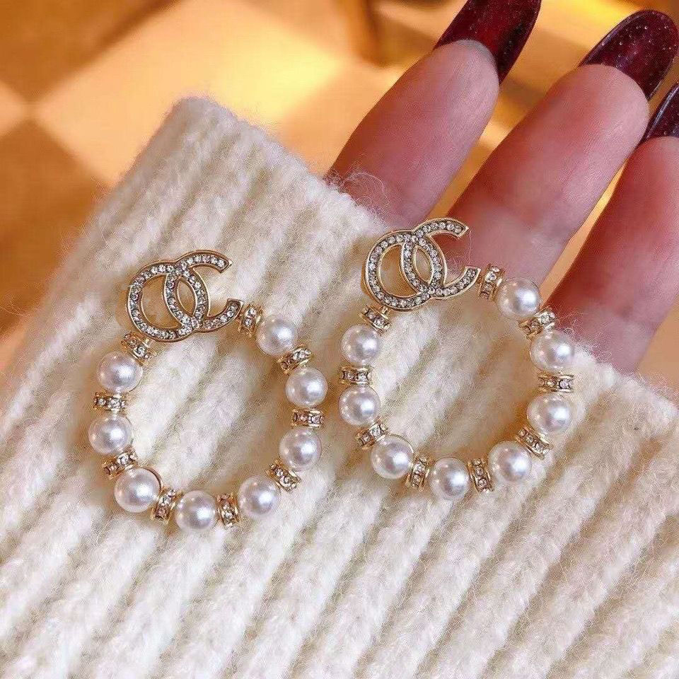 Mixed Simple 18K Gold Plated 925 Silver Luxury Letters Stud Brand Designers Geometric Famous Women Round Crystal Rhinestone Pearl Earring Wedding Party Jewelry
Mixed Simple 18K Gold Plated 925 Silver Luxury Letters Stud Brand Designers Geometric Famous Women Round Crystal Rhinestone Pearl Earring Wedding Party Jewelry
