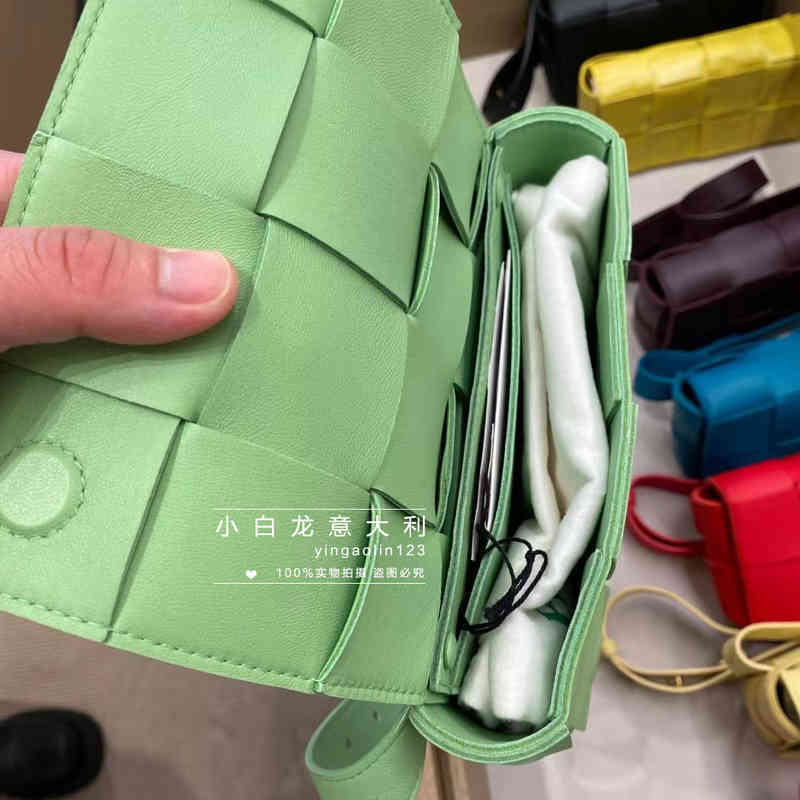Handbags Bottegas Venetas Designer Dragon Little White Buys Large Woven Waist Bag Jodie Solid Color Cassette C 3V15, Black
Handbags Bottegas Venetas Designer Dragon Little White Buys Large Woven Waist Bag Jodie Solid Color Cassette C 3V15, Black