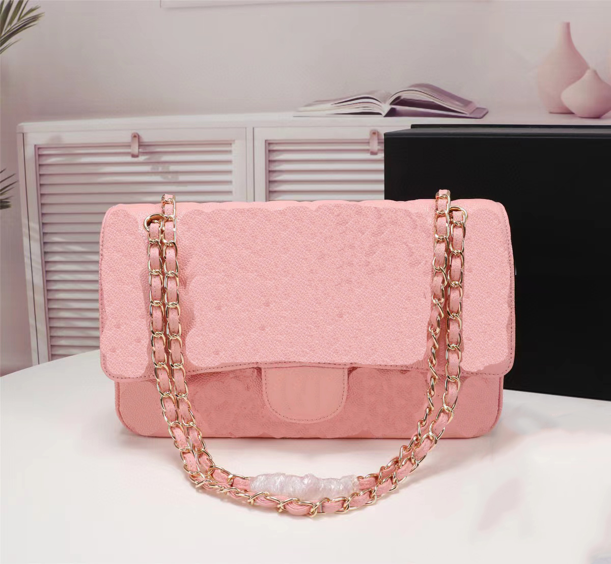 High Quality classic Embossing color Women bag With box lady fashion All-match handbag purse ladies handbags cross body wallet vintage leather shoulder bags, Purple
High Quality classic Embossing color Women bag With box lady fashion All-match handbag purse ladies handbags cross body wallet vintage leather shoulder bags, Purple