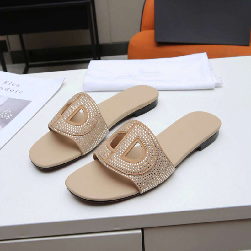 Luxury Sequins Lady Slippers Flat Heel Real Leather Beach Sliders Sandal Summer Casual Flip Flops With Box, 1#
Luxury Sequins Lady Slippers Flat Heel Real Leather Beach Sliders Sandal Summer Casual Flip Flops With Box, 1#