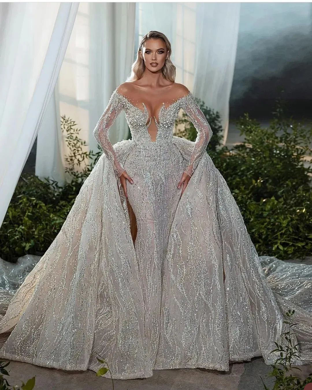 Decent Pearls Beaded Wedding Dress Sheer Neck See Through Bridal Gowns Detachable Train Lace Appliques Sequined Formal Robe de mariee