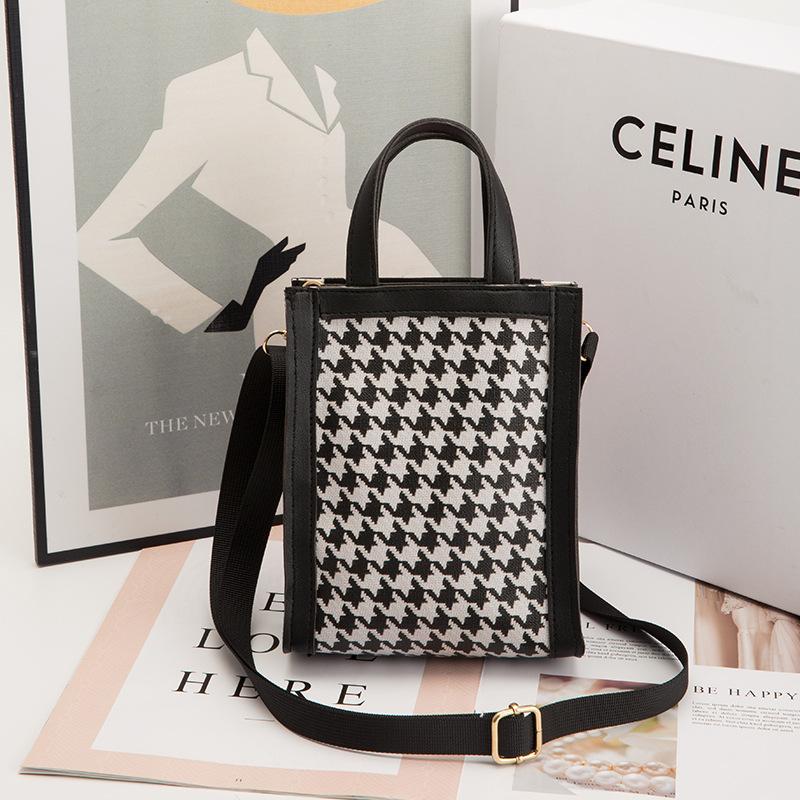 Evening Bags Plaid Print White Crossbody For Women Small Handbag Bag PU Leather Hand Ladies Designer B121
Evening Bags Plaid Print White Crossbody For Women Small Handbag Bag PU Leather Hand Ladies Designer B121