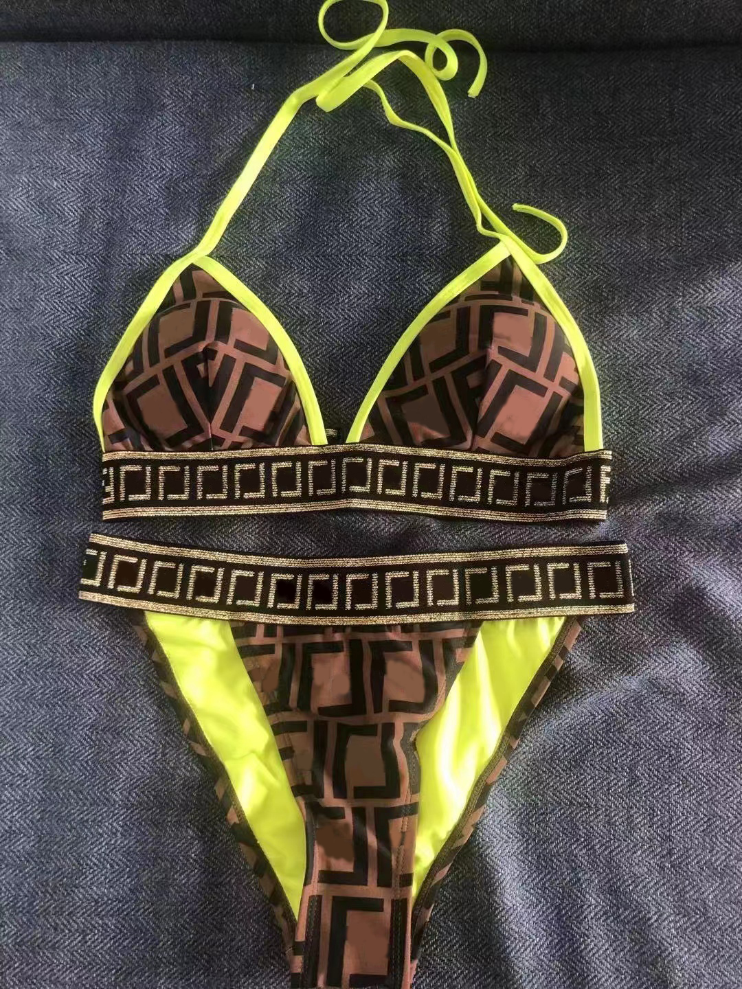 Summer Beach pink Bikini Designer Woman Swimsuit Fashion Letter Print black Camisole Sexy Bandage Woman Clothing
Summer Beach pink Bikini Designer Woman Swimsuit Fashion Letter Print black Camisole Sexy Bandage Woman Clothing