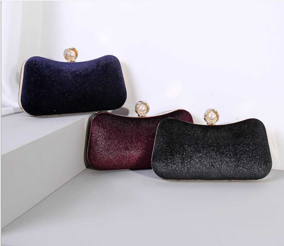 Evening Bags Women Luxury Velvet Bronzing Ring Clutch Wedding Black Handbags Bridal Diamond Purses Cross Body Shoulder Bag GiftEvening, Color same picture
Evening Bags Women Luxury Velvet Bronzing Ring Clutch Wedding Black Handbags Bridal Diamond Purses Cross Body Shoulder Bag GiftEvening, Color same picture