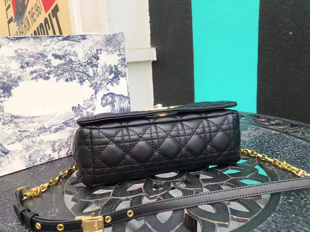 cf Luxury designer handbags women's Lou camera bag high quality quilted leather tassel cross one shoulder diagonal chain bag wallets, Black bag with black chain
cf Luxury designer handbags women's Lou camera bag high quality quilted leather tassel cross one shoulder diagonal chain bag wallets, Black bag with black chain