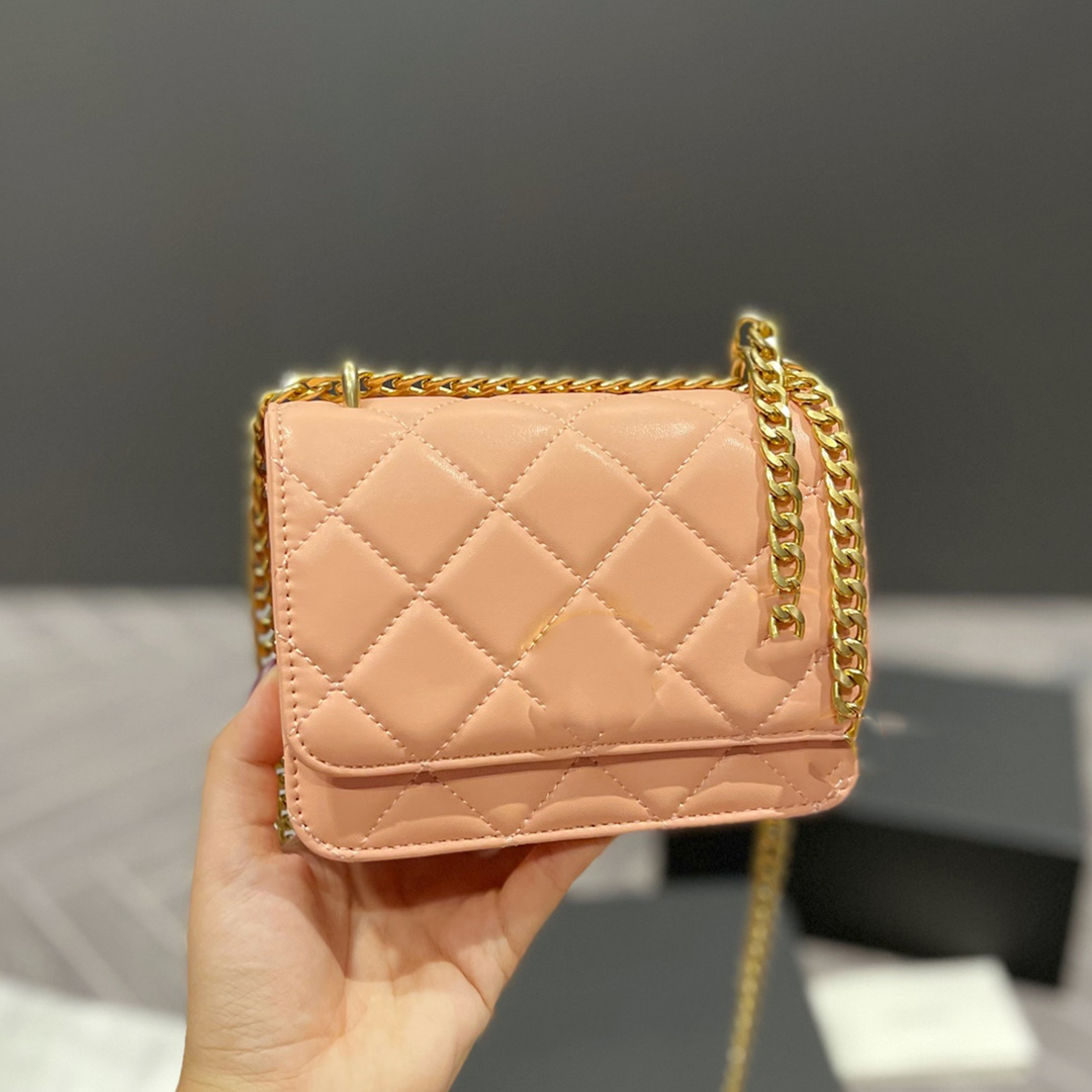 Classic Mini Enamel Chain Shoulder Bags Quilted Flap Crossbody Cowhide Trendy Top Quality Genuine Leather Bag Diamond Lattice Cosmetic Case Designer Handbag 15 CM, 01
Classic Mini Enamel Chain Shoulder Bags Quilted Flap Crossbody Cowhide Trendy Top Quality Genuine Leather Bag Diamond Lattice Cosmetic Case Designer Handbag 15 CM, 01