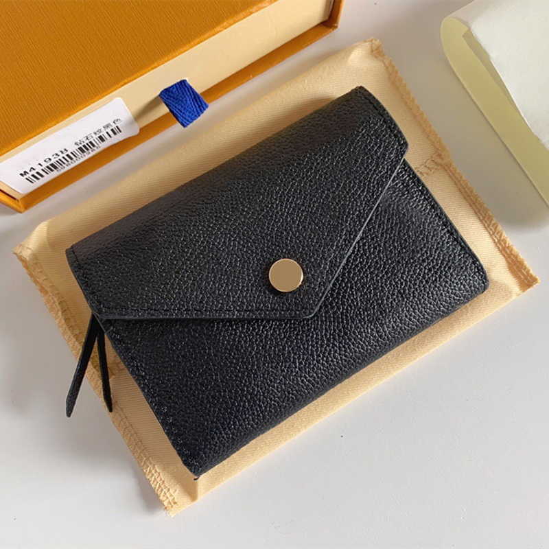 With BOX Black Emboss Victorine Fold Short Wallets Real Cowhide Lady Coin Purses Designer Luxury Women Clutch Bags Business Credit Card Bag, Bubble paper package
With BOX Black Emboss Victorine Fold Short Wallets Real Cowhide Lady Coin Purses Designer Luxury Women Clutch Bags Business Credit Card Bag, Bubble paper package