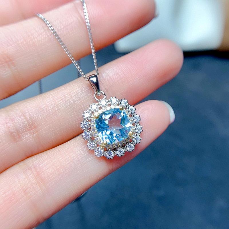 Pendant Necklaces Aesthetic Female Gorgeous Luxury Party Accessories Shiny Crystal Zirconia Elegant Women GiftsPendant
Pendant Necklaces Aesthetic Female Gorgeous Luxury Party Accessories Shiny Crystal Zirconia Elegant Women GiftsPendant