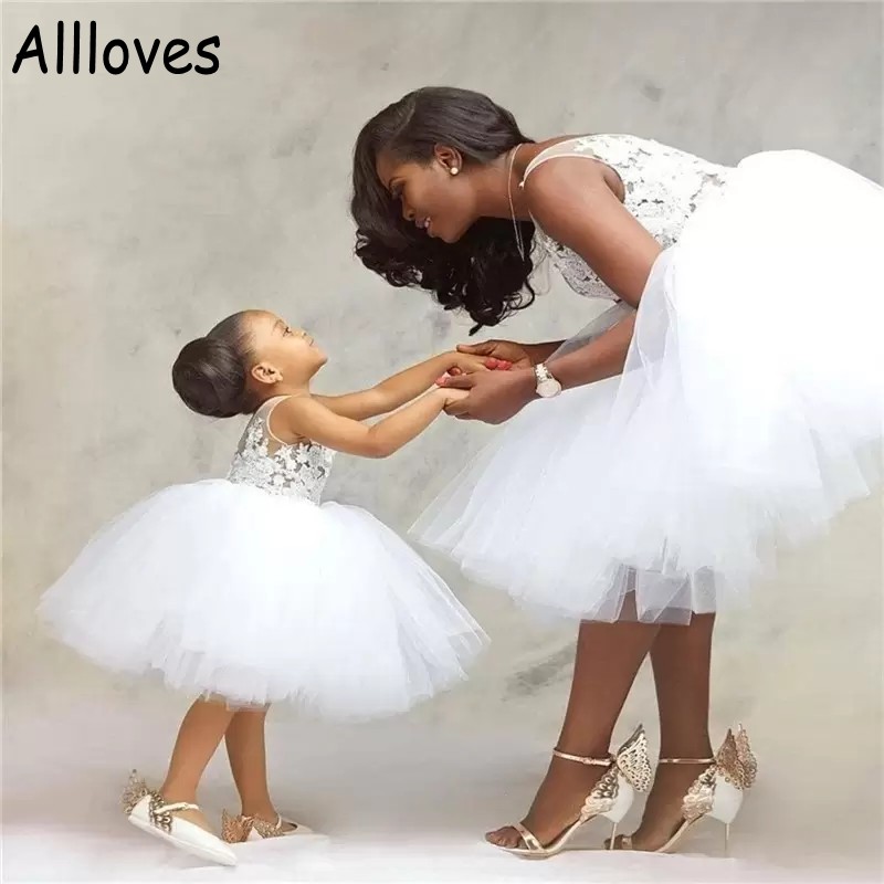

Cute White Flower Girl Dresses Sheer Neck Lace Appliqued Formal Party Mom and Daughter Dresses Puffy Tulle Skirt Kids Toddler First Holy Communion Gowns AL9952, Black