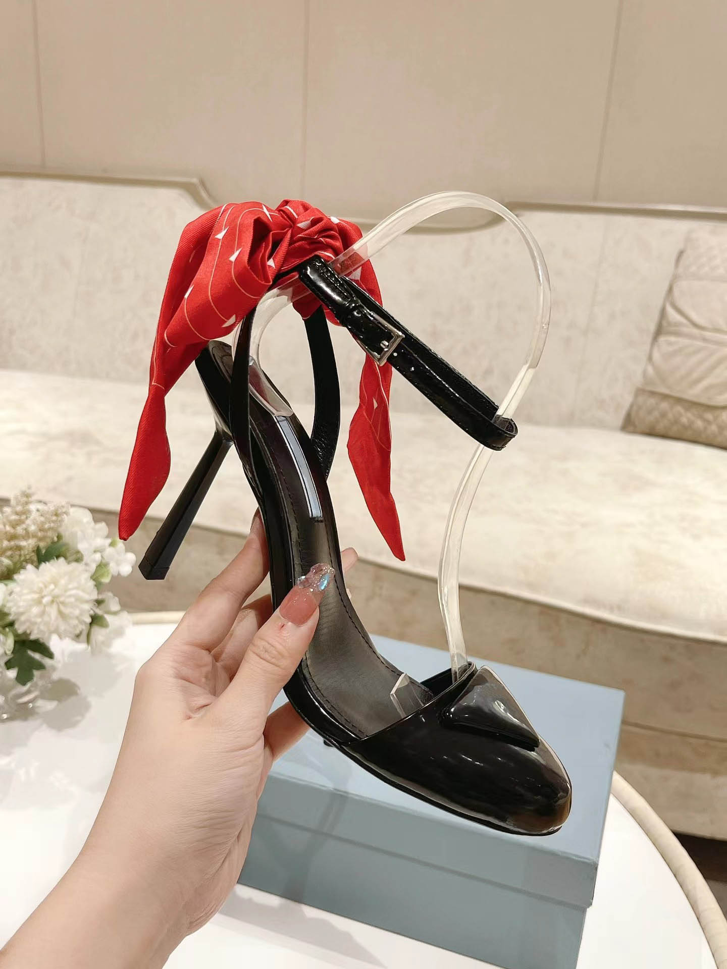 2022 Designer Ladies Sandals Dress Shoes Toe Slingback Sexy Stiletto Patent Leather Dress Party Shoes 35-41, Color 2
2022 Designer Ladies Sandals Dress Shoes Toe Slingback Sexy Stiletto Patent Leather Dress Party Shoes 35-41, Color 2