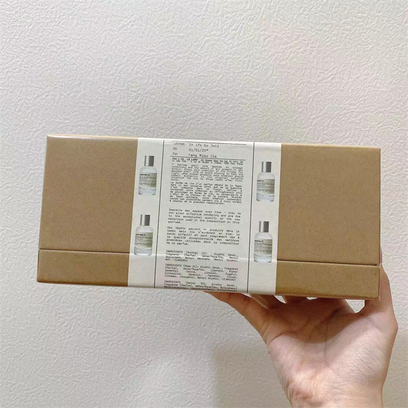 Highest version Perfume Attractive fragrance le labo set 30ml 4pcs ANOTHER 13 THE NOIR 29 ROSE 31 SANTAL 33 spray smell charming cologne high quality fast delivery 
Highest version Perfume Attractive fragrance le labo set 30ml 4pcs ANOTHER 13 THE NOIR 29 ROSE 31 SANTAL 33 spray smell charming cologne high quality fast delivery