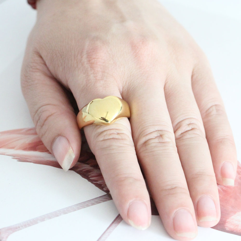Cool Design Gold Stainless Steel Heart Ring Signet Custom Logo Engraved Rings Customized Jewelry