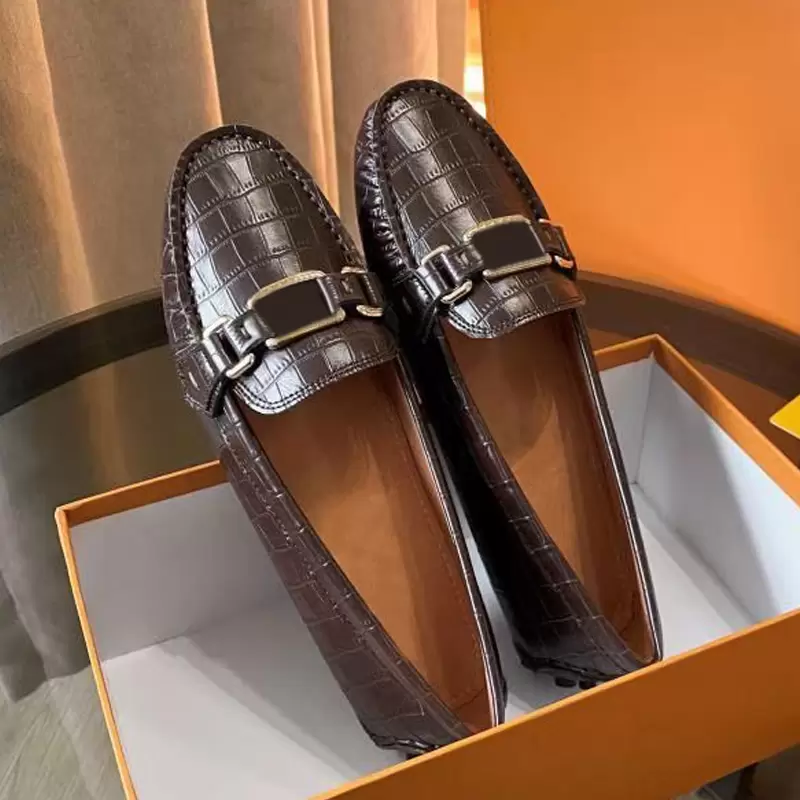 classic Summer designer Dress shoes 100% leather Flat Belt buckle Casual Sandals lady Metal cowhide letter brown Work Women Shoes Large size 35-41-42 us4-us11 With box, Extra box
classic Summer designer Dress shoes 100% leather Flat Belt buckle Casual Sandals lady Metal cowhide letter brown Work Women Shoes Large size 35-41-42 us4-us11 With box, Extra box