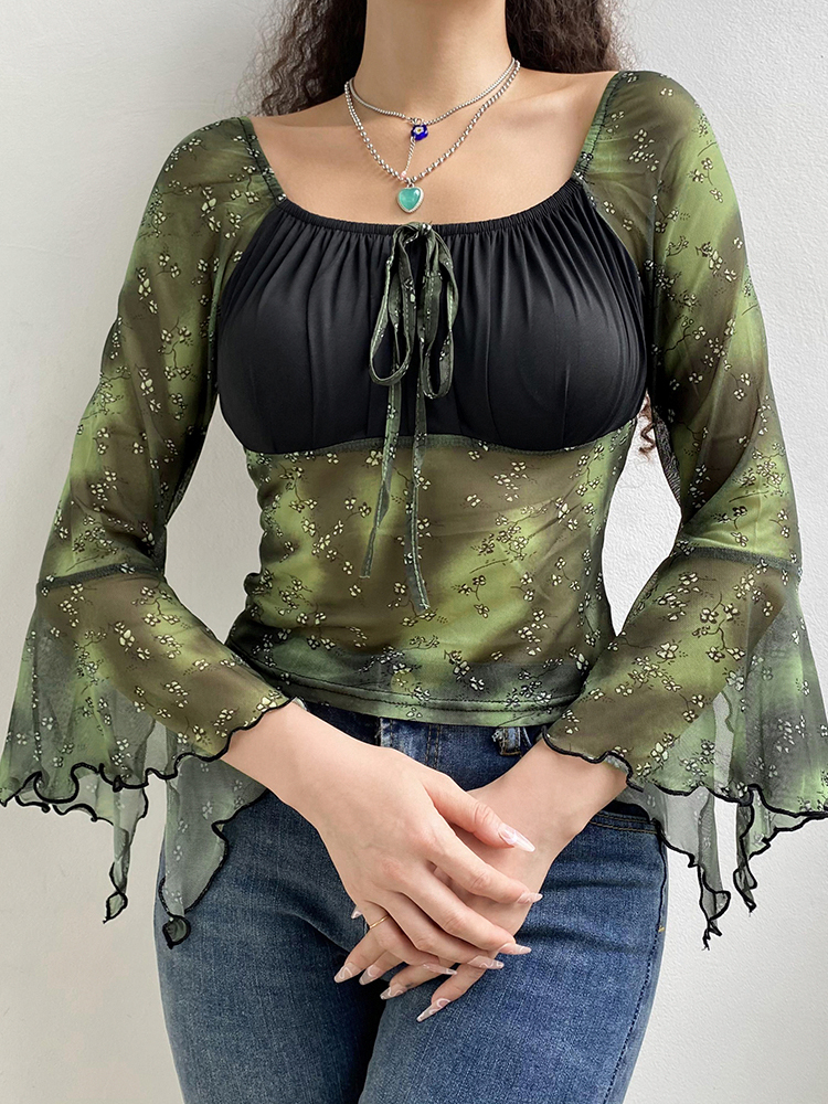 Rockmore Fairy Grunge Print Crop Top Women'S Flare Sleeve Tshirts Aesthetic Retro Harajuku Tie Up V-neck Tee 90s Vintage Clothes 220321