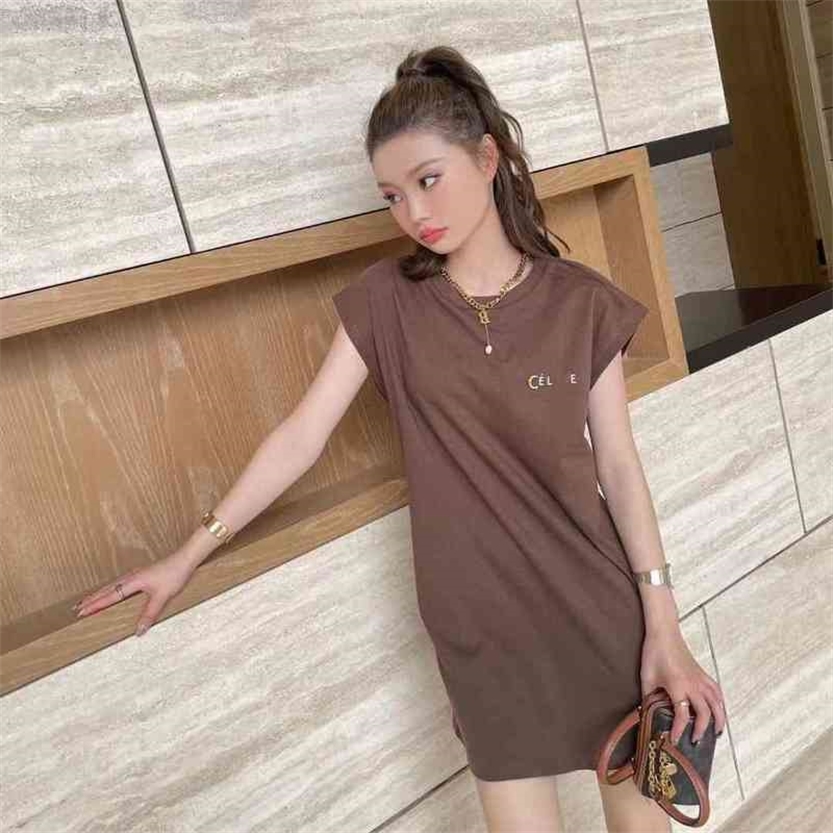 2022 High Quality new special offer CE family summer hardware color contrast printing letter round neck show thin age reducing leisure medium long T-shirt dress, Black
2022 High Quality new special offer CE family summer hardware color contrast printing letter round neck show thin age reducing leisure medium long T-shirt dress, Black
