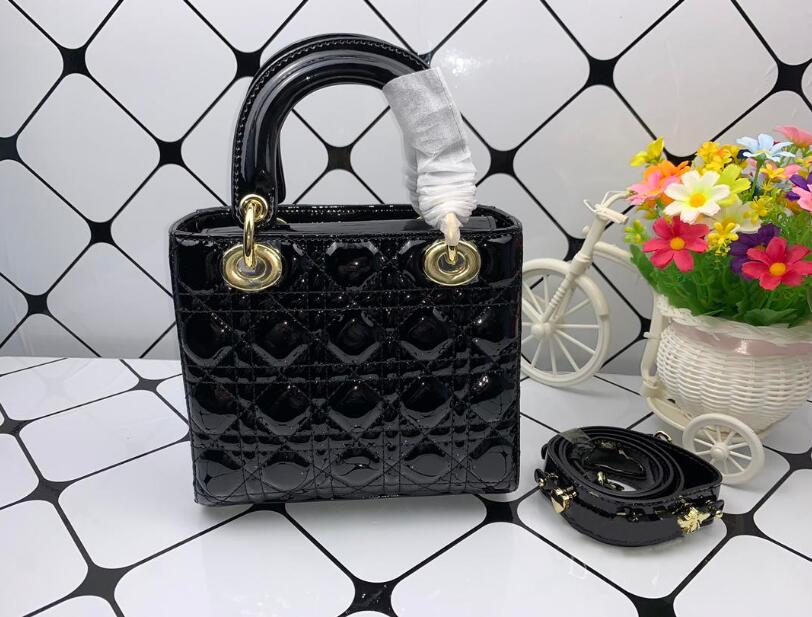 top luxury designer purse hot patent leather woman bag cross shoulder wallet bamboo Fashion Lady Diana handbag lady letter popular handbags 20cm, White patent leather
top luxury designer purse hot patent leather woman bag cross shoulder wallet bamboo Fashion Lady Diana handbag lady letter popular handbags 20cm, White patent leather