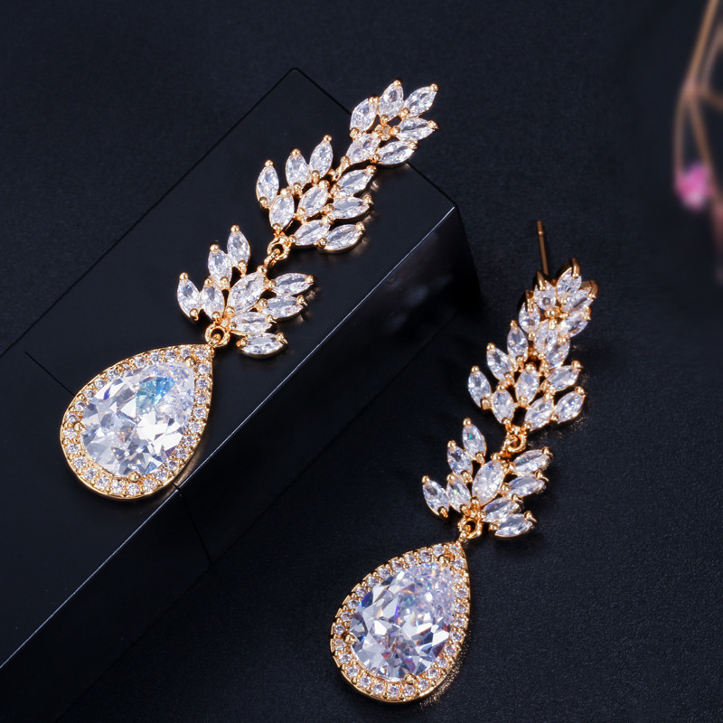 trendy dangle earring designer for woman long white red purple zirconia copper gold silver diamond earrings South American Wedding Engagement Jewelry 
