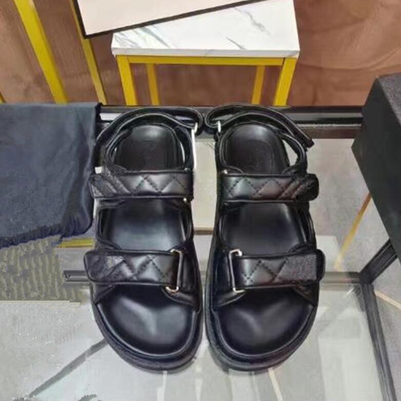 Designer Women Sandals High Quality Womens Slides Crystal Calf leather Casual shoes quilted Platform Summer Beach Slipper With box and student Random, Round buckle
Designer Women Sandals High Quality Womens Slides Crystal Calf leather Casual shoes quilted Platform Summer Beach Slipper With box and student Random, Round buckle
